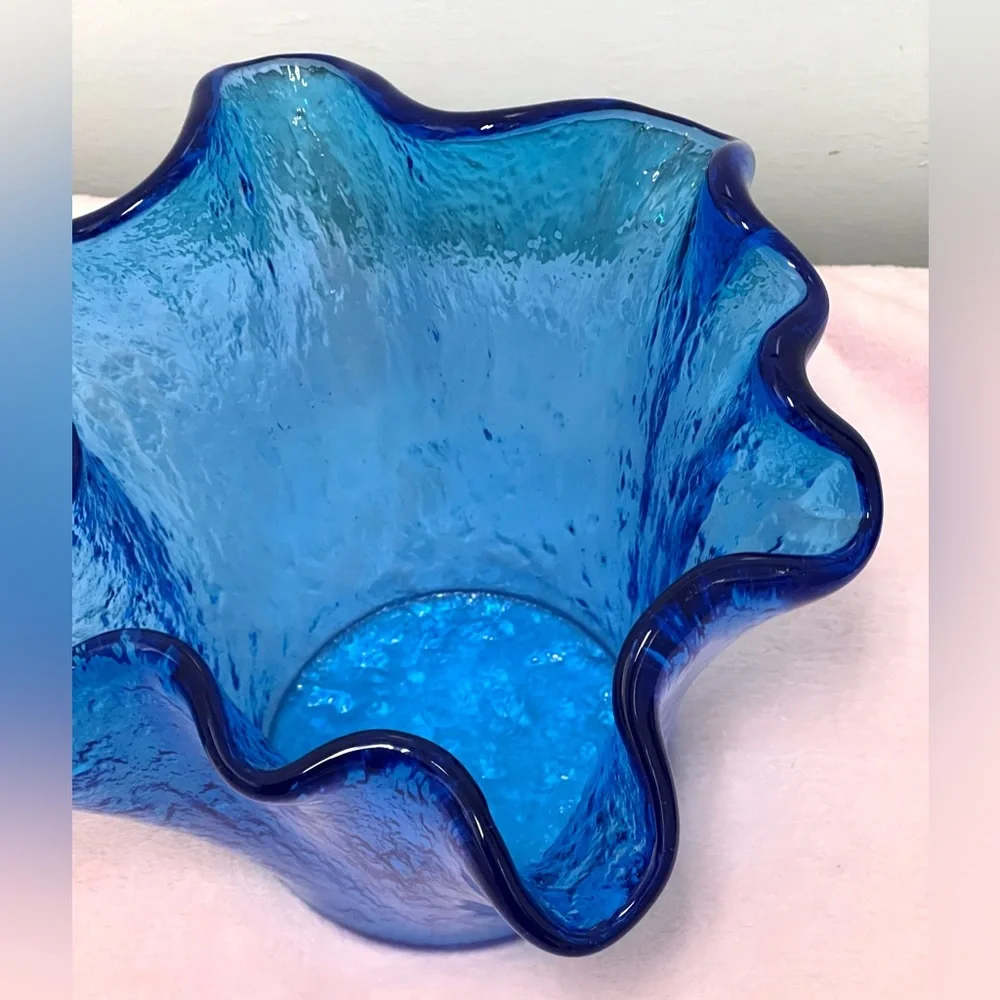 Cobalt Blue Art Glass Handkerchief Handblown Bowl Vase Abstract Fluted Edges 10